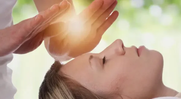 holistic medicine practitioner australia